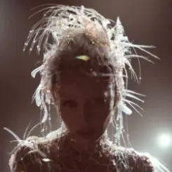 Miley Cyrus & David Byrne - Lockdown слушать онлайн