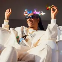 Snoop Dogg - Gifts слушать онлайн